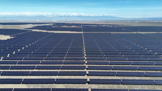 2024年5月,博州光伏三標工程形象圖(攝影:蘇?。?jpg